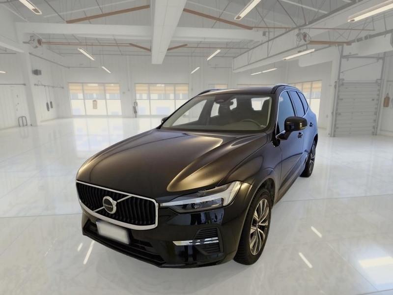 VOLVO XC60 B4 D automatico Momentum Pro