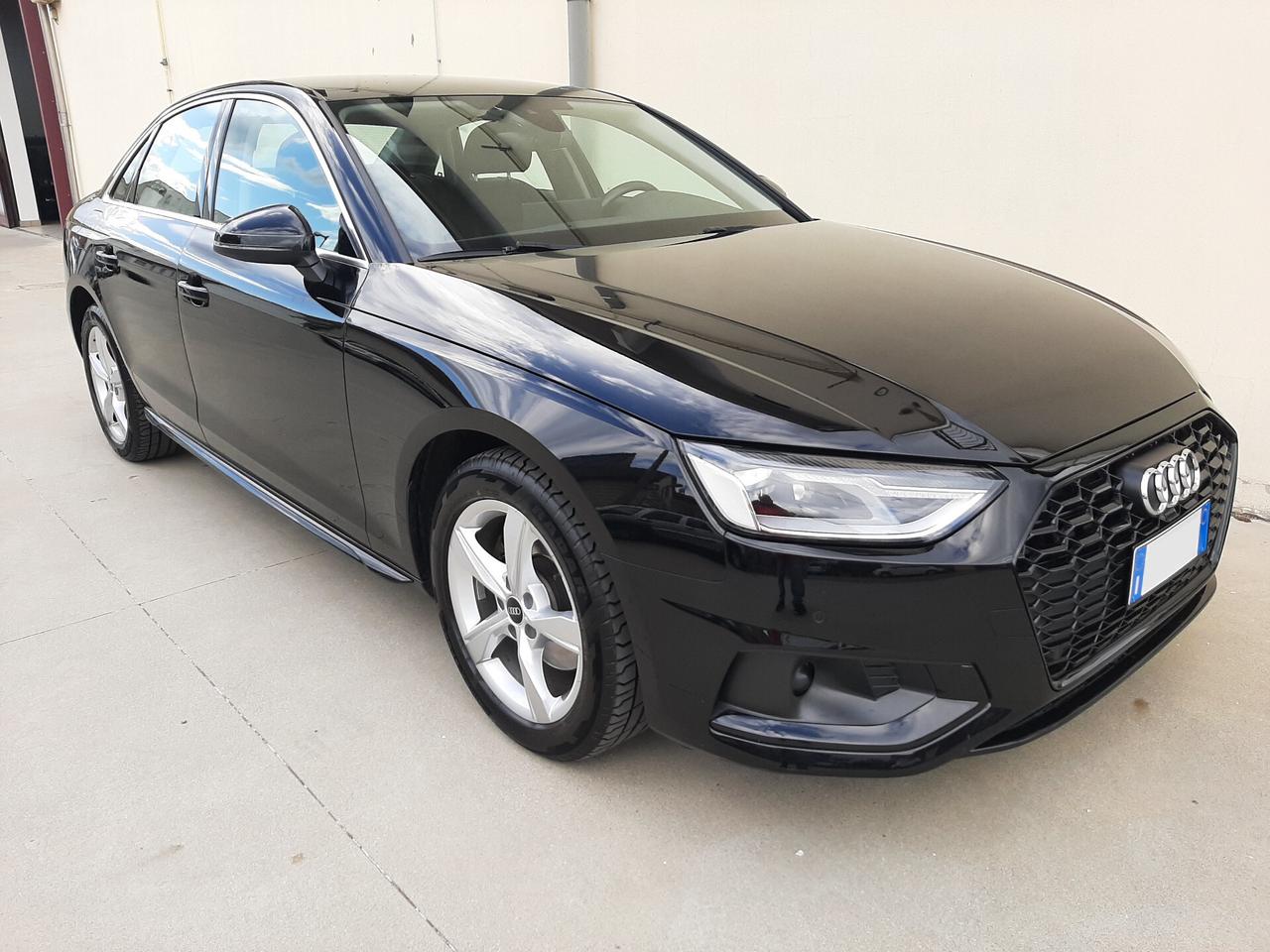 Audi A4 30 (2.0) TDI 136cv S Tronic Business Advanced