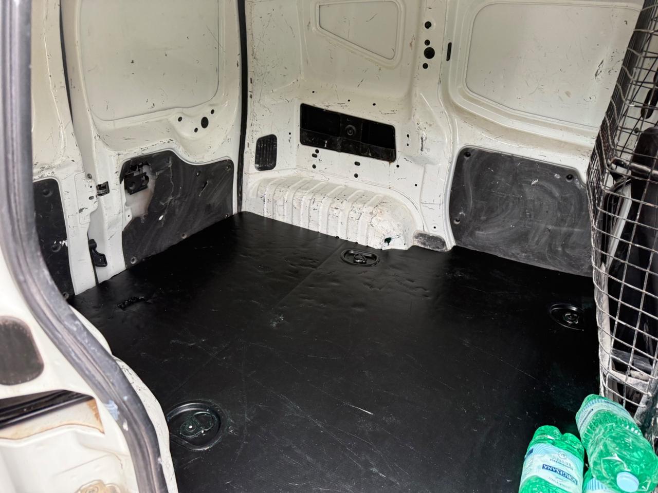 Fiat Fiorino 2015 Furgone Natural Power 2.200€