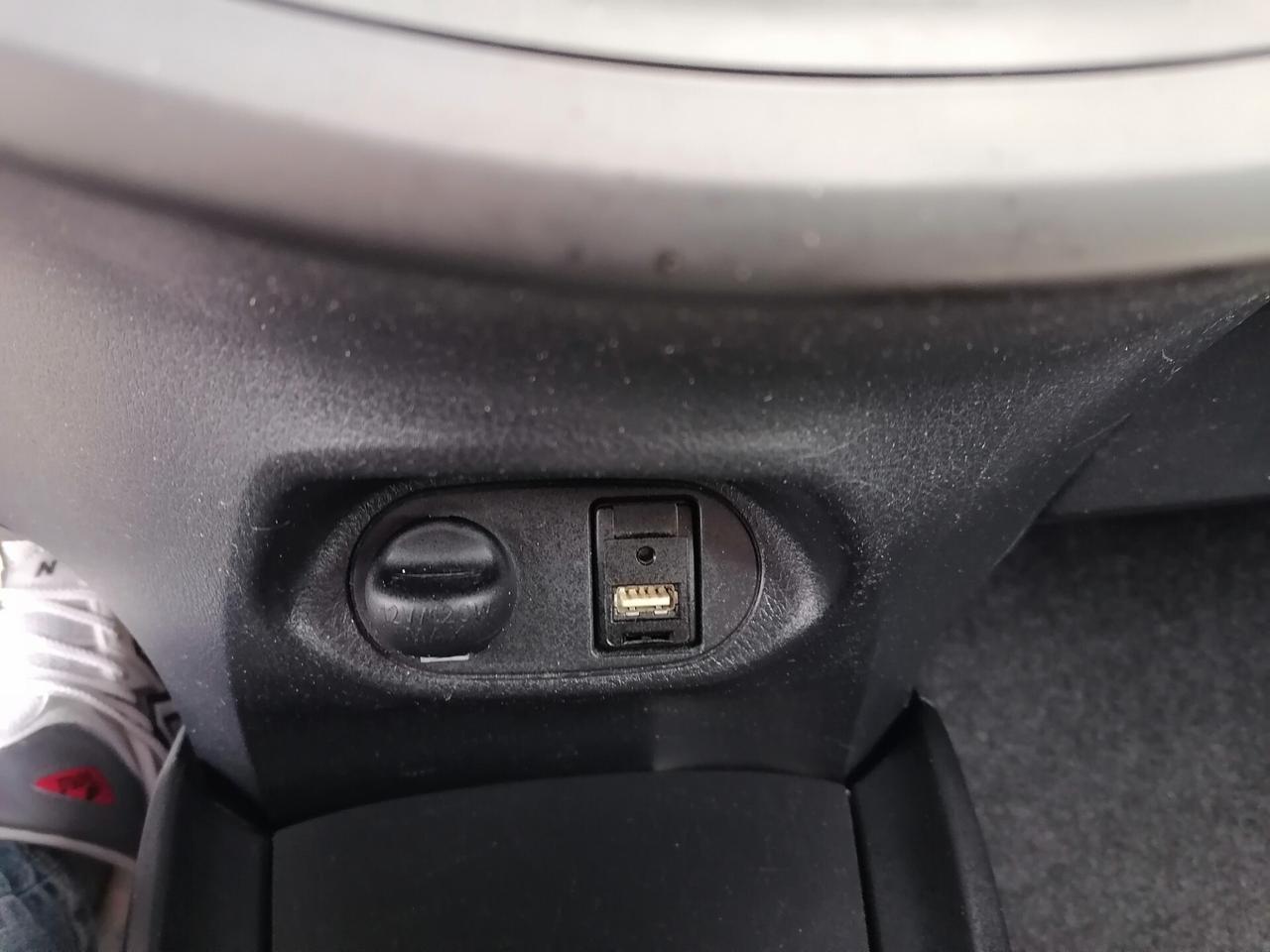 Toyota Yaris 1.4 D-4D 5 porte Lounge FULL 12/2017