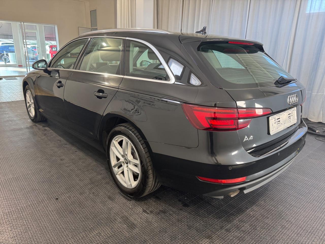 Audi A4 2.0 TDI 150 CV ultra S tronic Sport