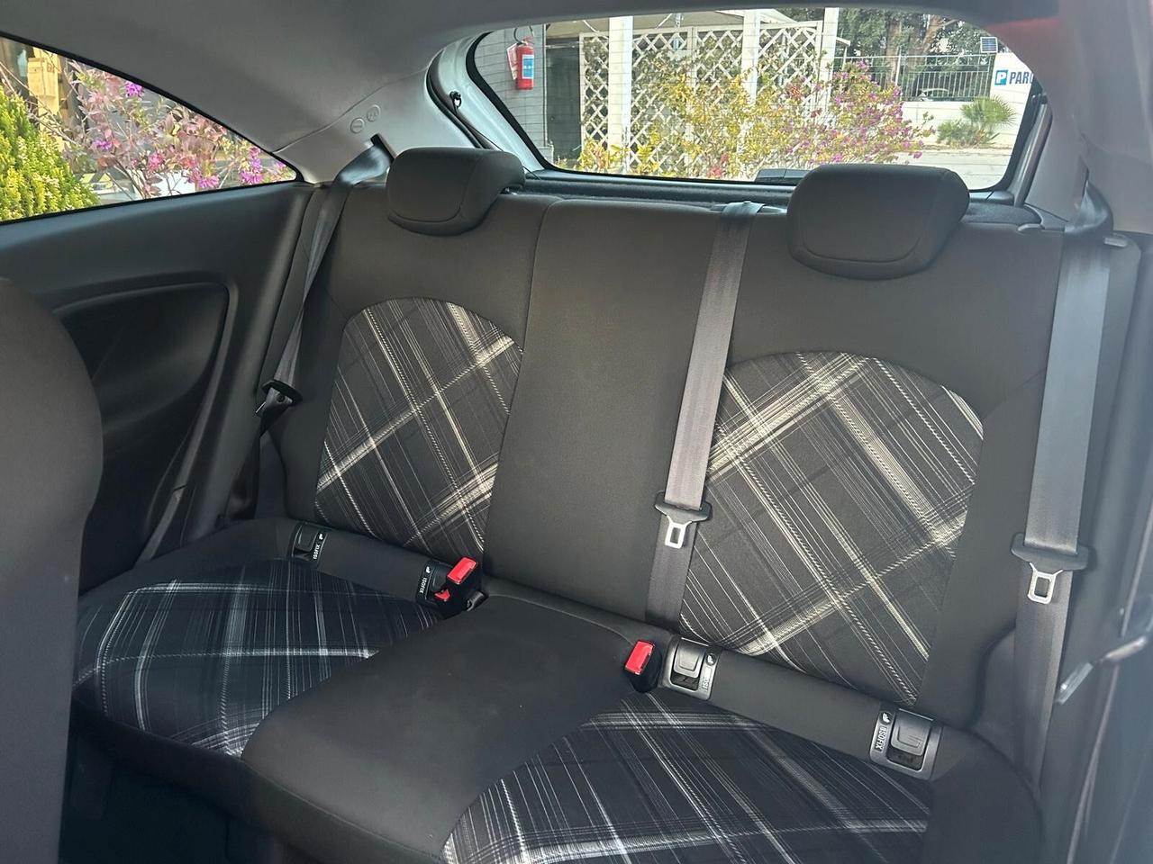 Opel Corsa 1.3 CDTI Coupé Cosmo