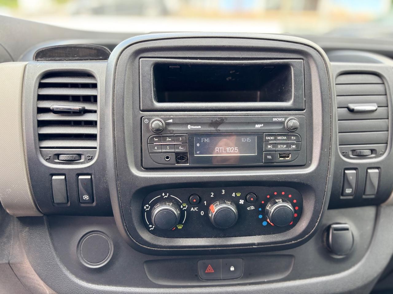 Renault Trafic 1.6 dCi 140CV S&S Furgone gancio traino