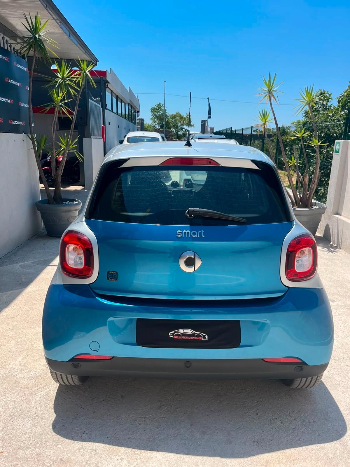 Smart ForFour EQ Pulse