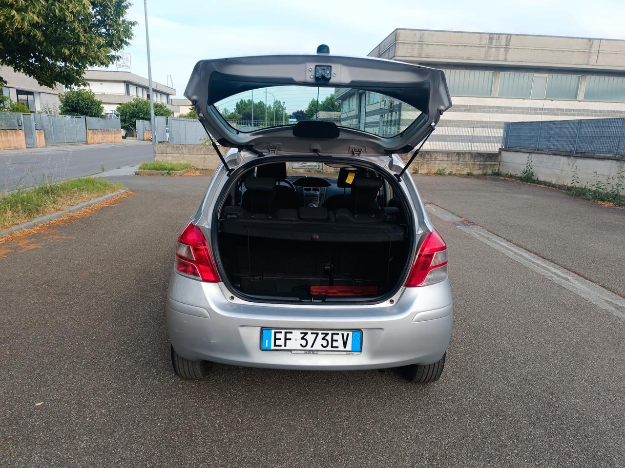 Toyota Yaris 1.0 5 porte SOLAMENTE 108.000 KM