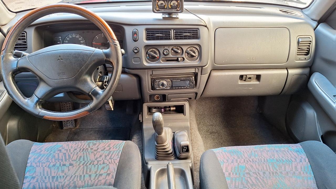 Mitsubishi Pajero Sport Pajero Sport 2.5 TDI GLX