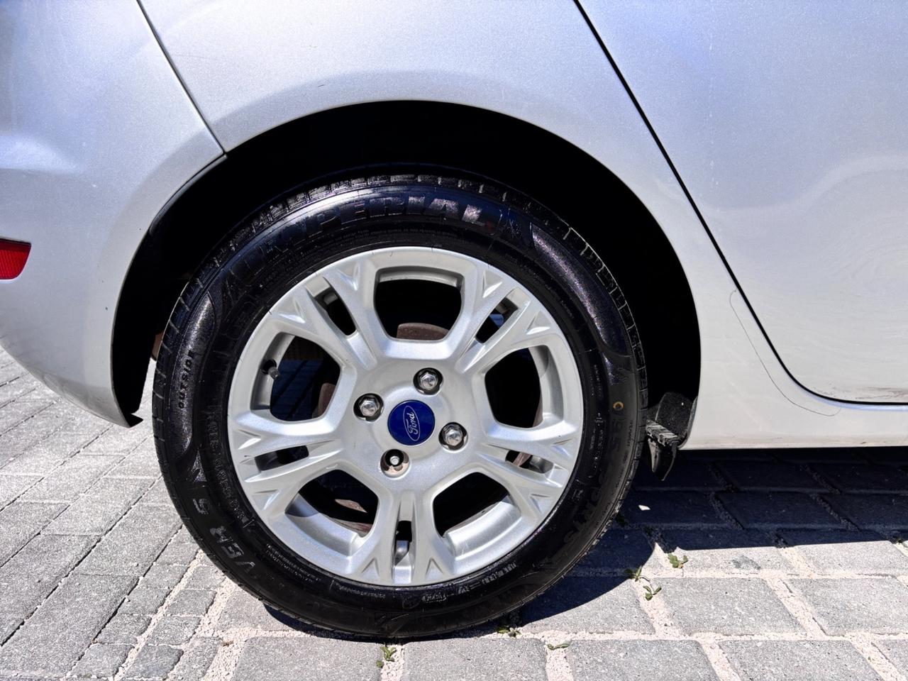 Ford Fiesta 1.5 TDCi 75CV 5 porte ST-Line