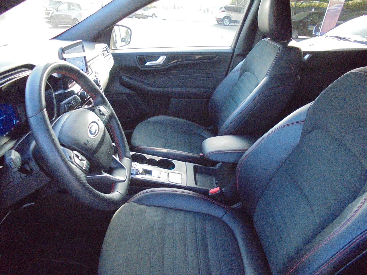 Ford Kuga autocarro 5 posti 1.5 EcoBlue 120 CV 2WD ST-Line X