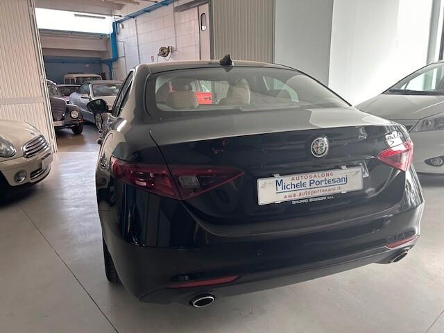 Alfa Romeo Giulia 2.2 Turbodiesel 180 CV Super