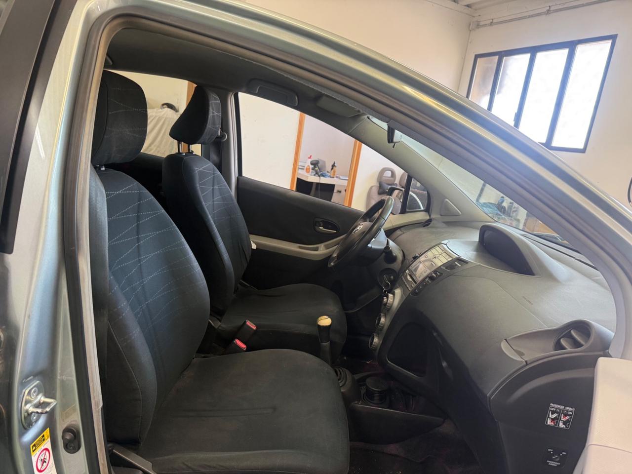 Toyota Yaris 1.3 5 porte Navi