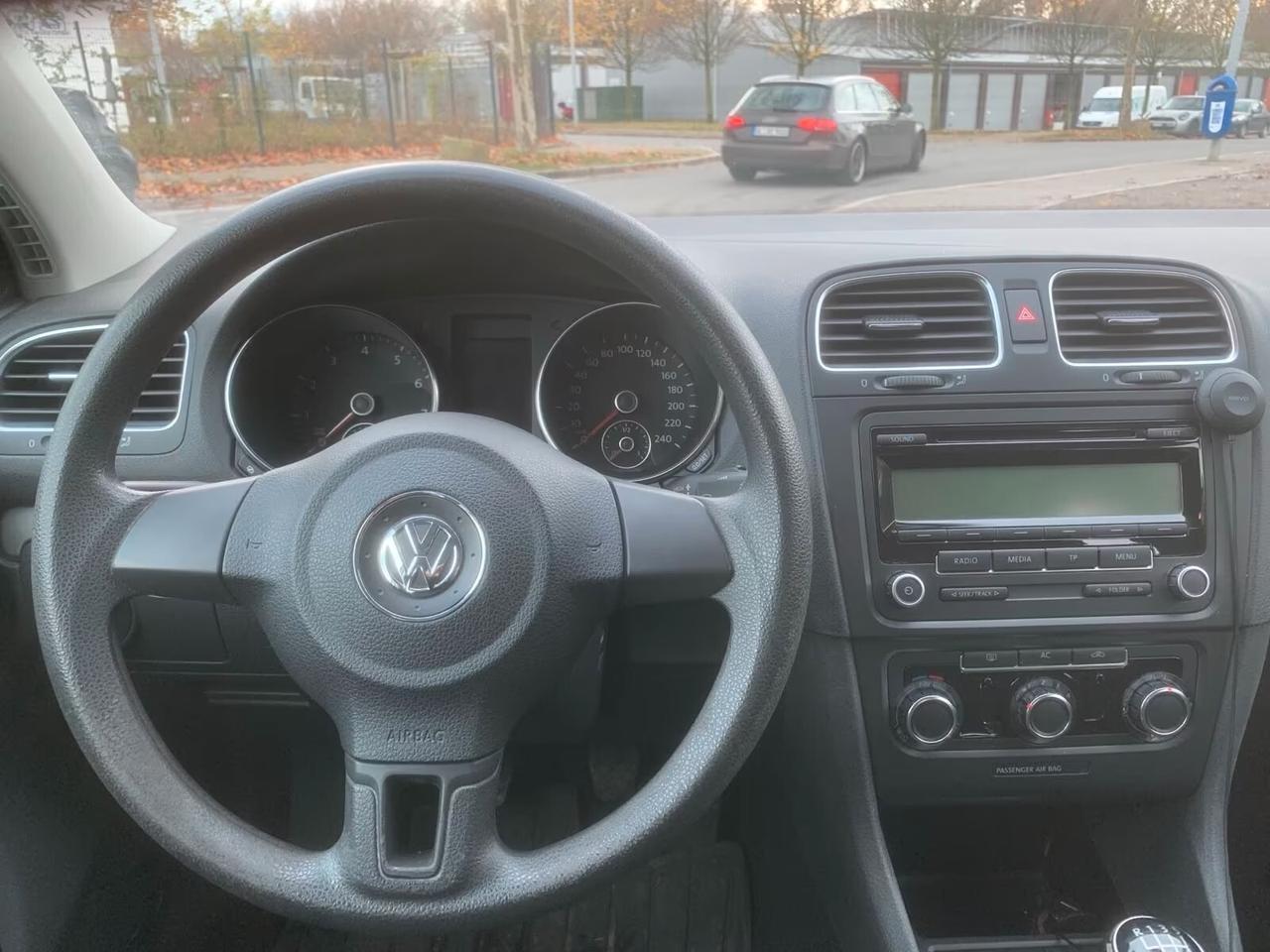 Volkswagen Golf 1.4 TSI 122CV 5p. Highline ok neo patentati
