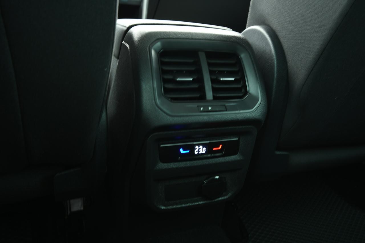 VOLKSWAGEN Tiguan 2.0 tdi Elegance 150cv dsg CAMERA+ACC+APP CONNECT