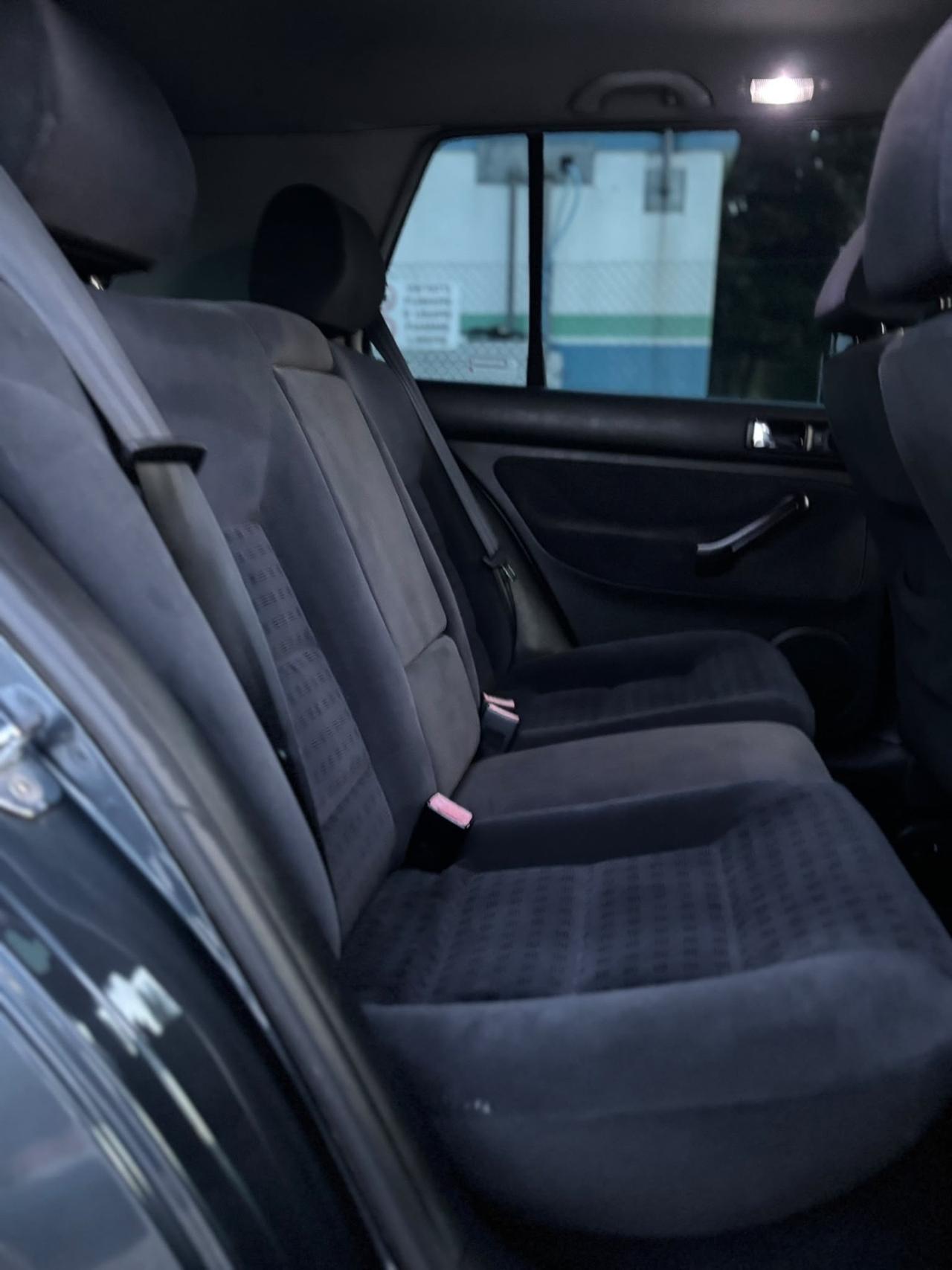 Volkswagen Golf 1.6 16V cat 5 porte Highline