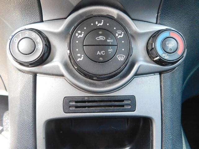 Ford Fiesta 1.4 TDCi 70CV 5 porte Titanium