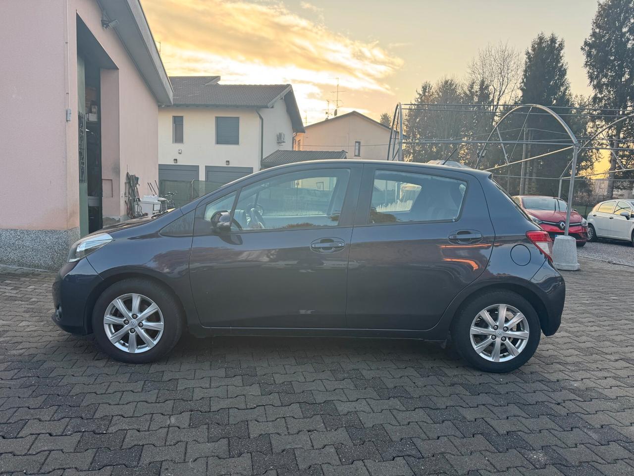Toyota Yaris 1.0 5 porte