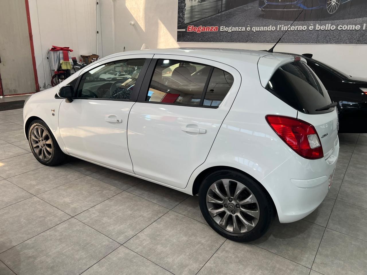 Opel Corsa 1.2 85 CV GPL 5 porte Club 2010