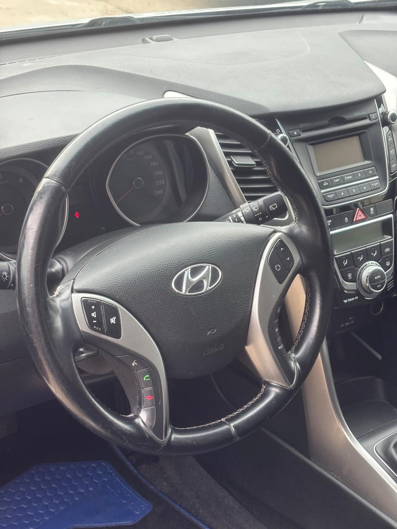 Hyundai i30 Wagon 1.6 CRDi Go! Brasil