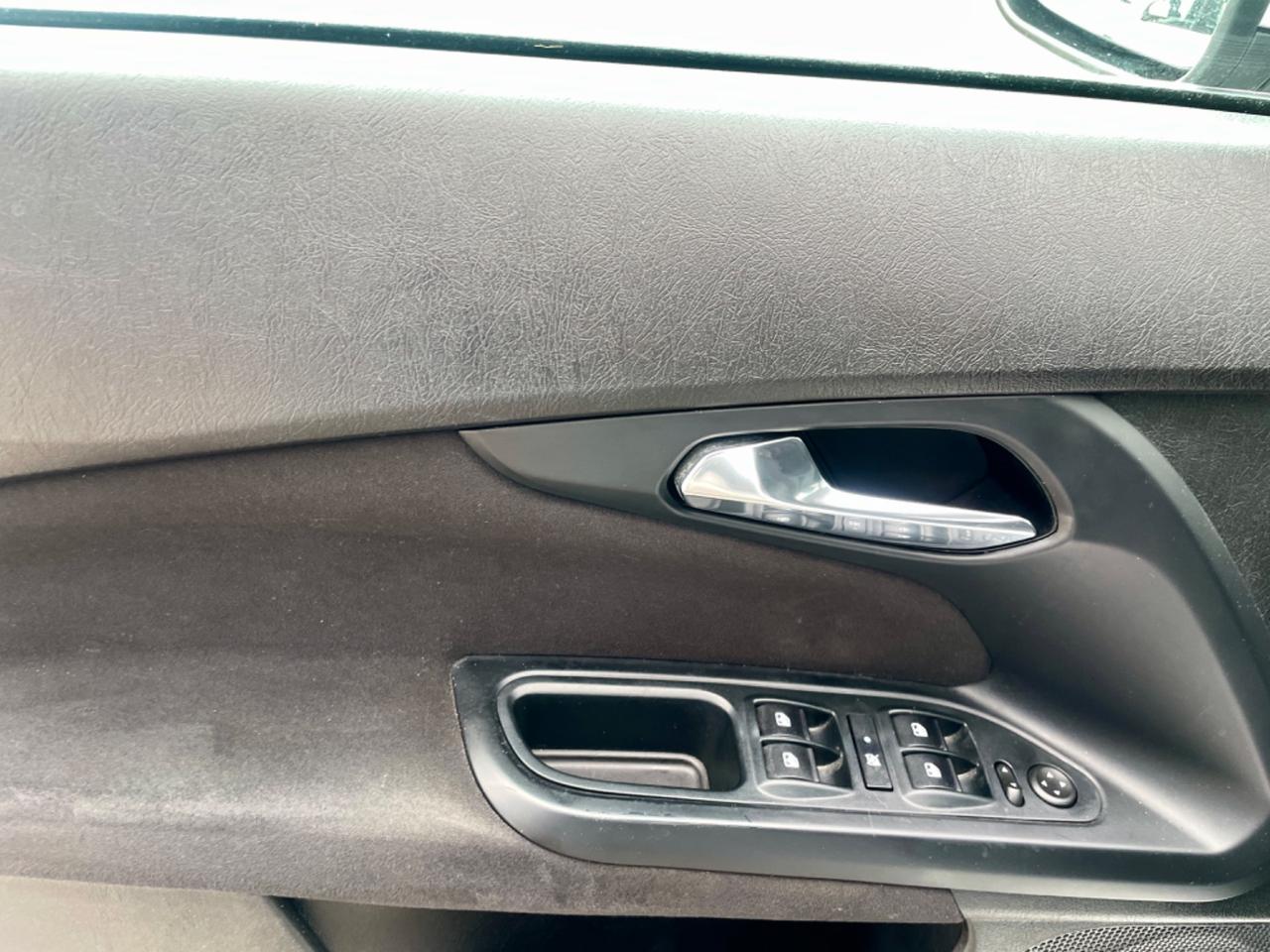 Fiat Tipo 1.3 Mjt 5P ALCANTARA-RADAR-NAVI