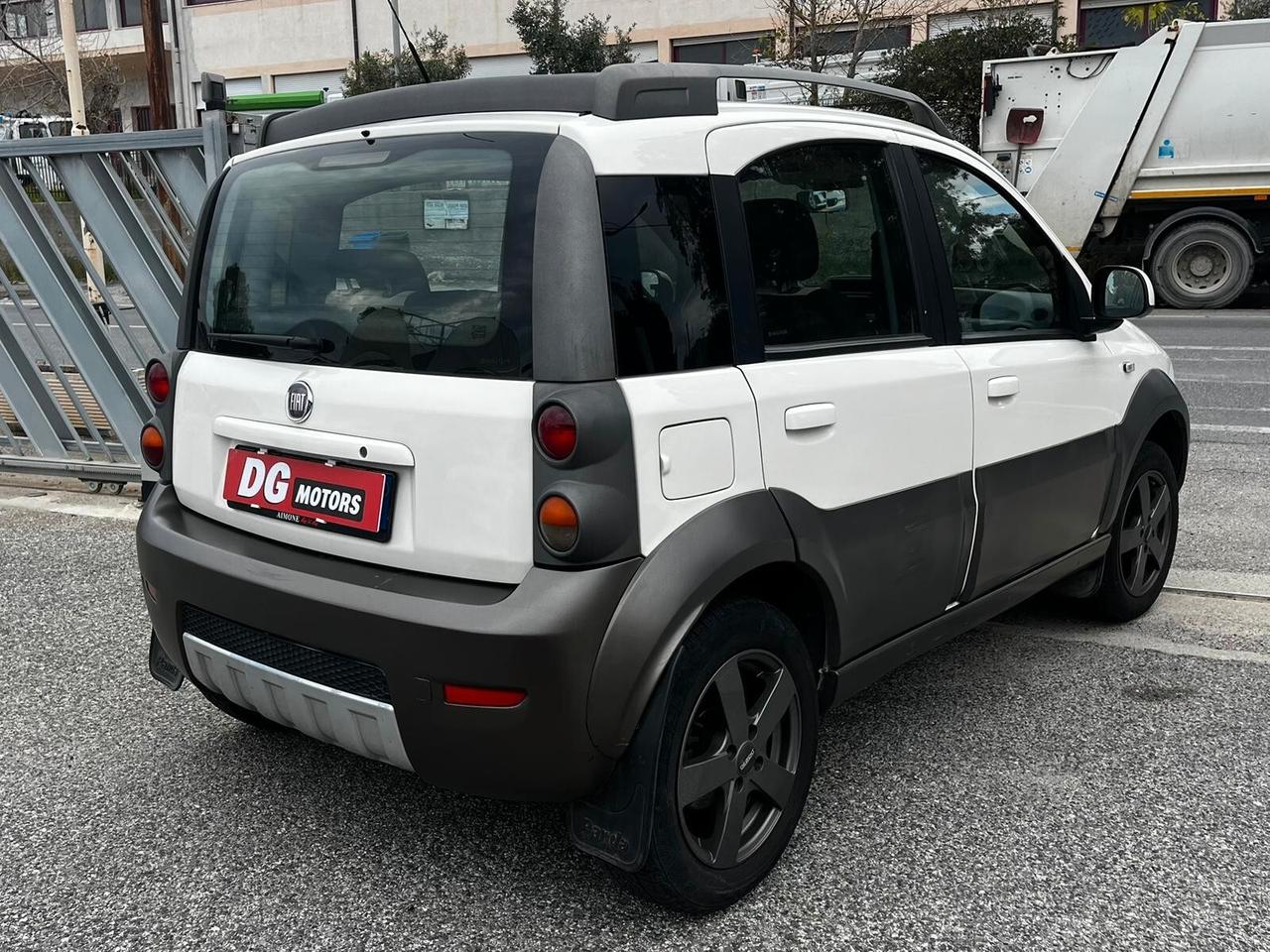 Fiat Panda 1.3 MJT 16V DPF 4x4 Climbing