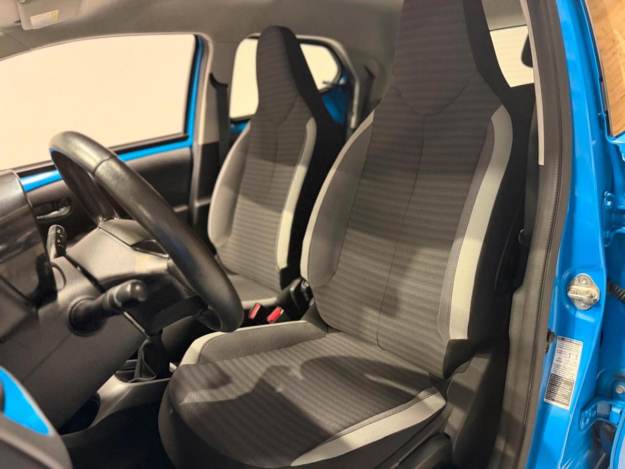 Toyota Aygo Connect 1.0 VVT-i 72 CV 5 porte x-clusiv