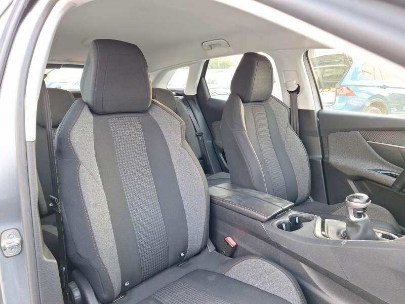 Peugeot 3008 BlueHDi 130 S&S Business