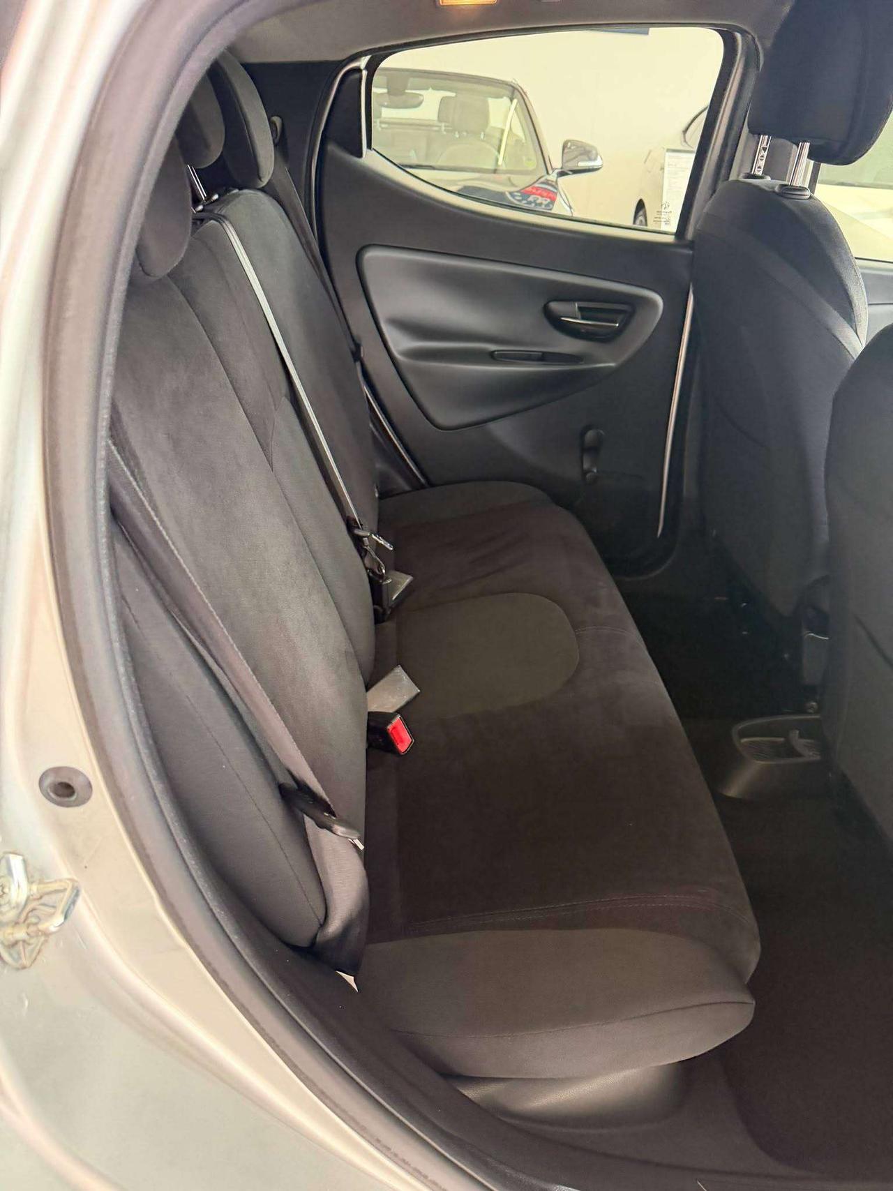 Lancia Ypsilon Ypsilon III 1.2 8v Gold c/CL 69cv E