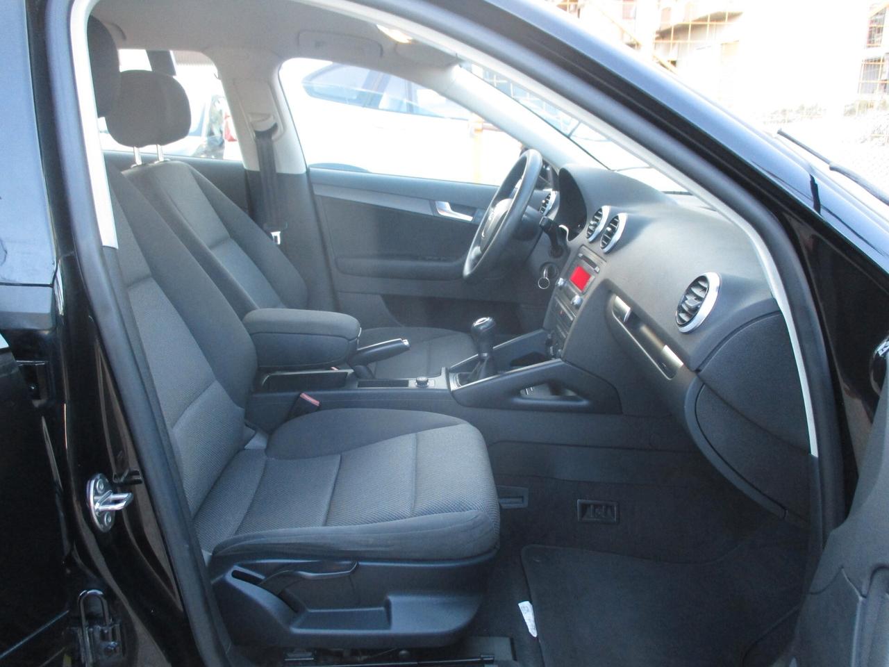 Audi A3 SPB 1.6 TDI MOLTO BELLA 2012