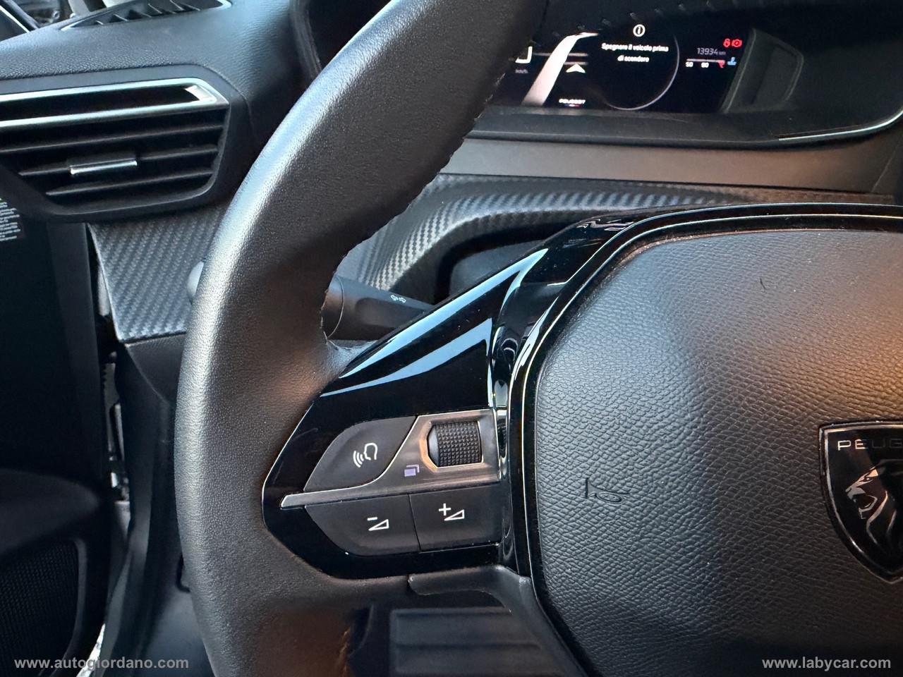 PEUGEOT 208 PureTech 100 S&S 5p. Allure PACK NAVIGATION + VISON PACK + VIIOPARK 2 + PARK DRIVE