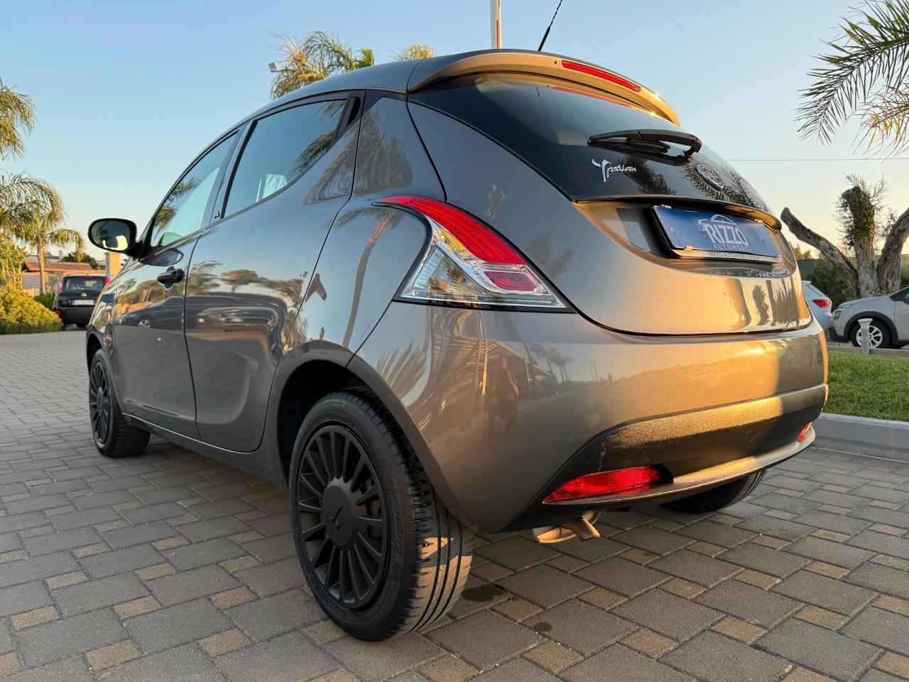 LANCIA YPSILON 1.2 69CV 5 PORTE ELEFANTINO 39999KM