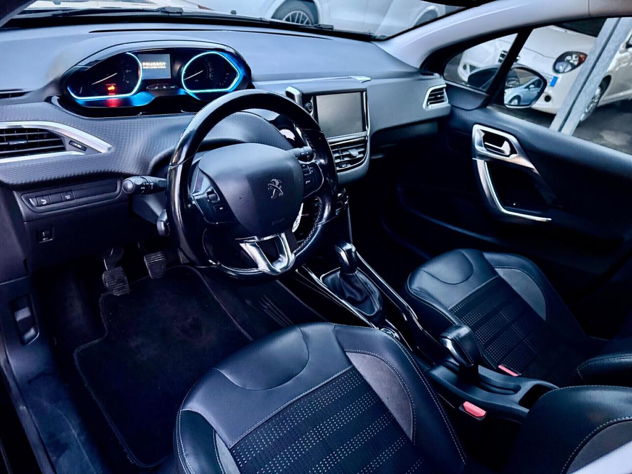 Peugeot 2008 PureTech Turbo 110 S&S Black Matt