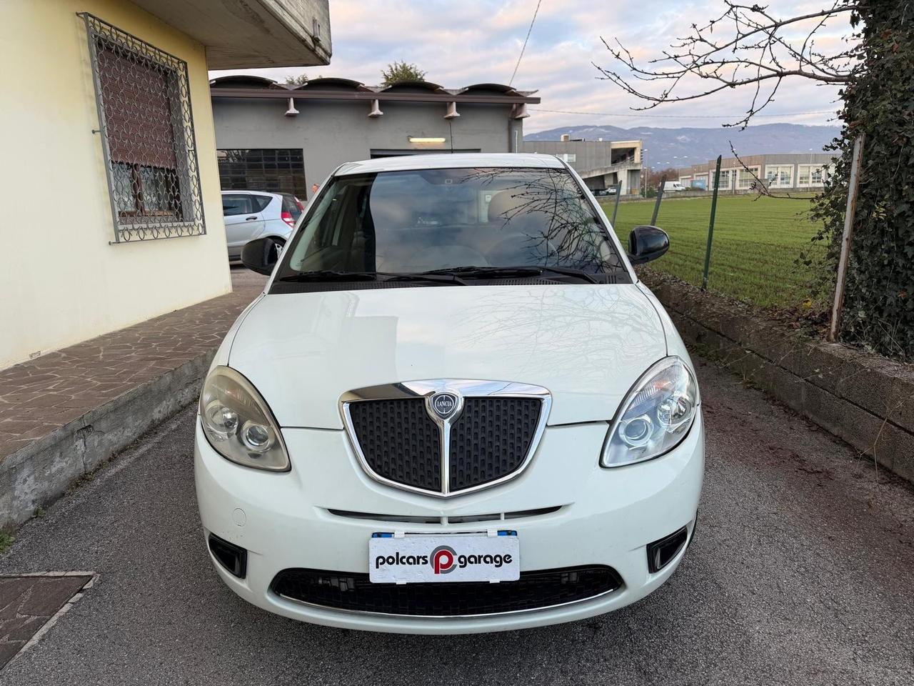 Lancia Ypsilon 1.2 69 CV Platino