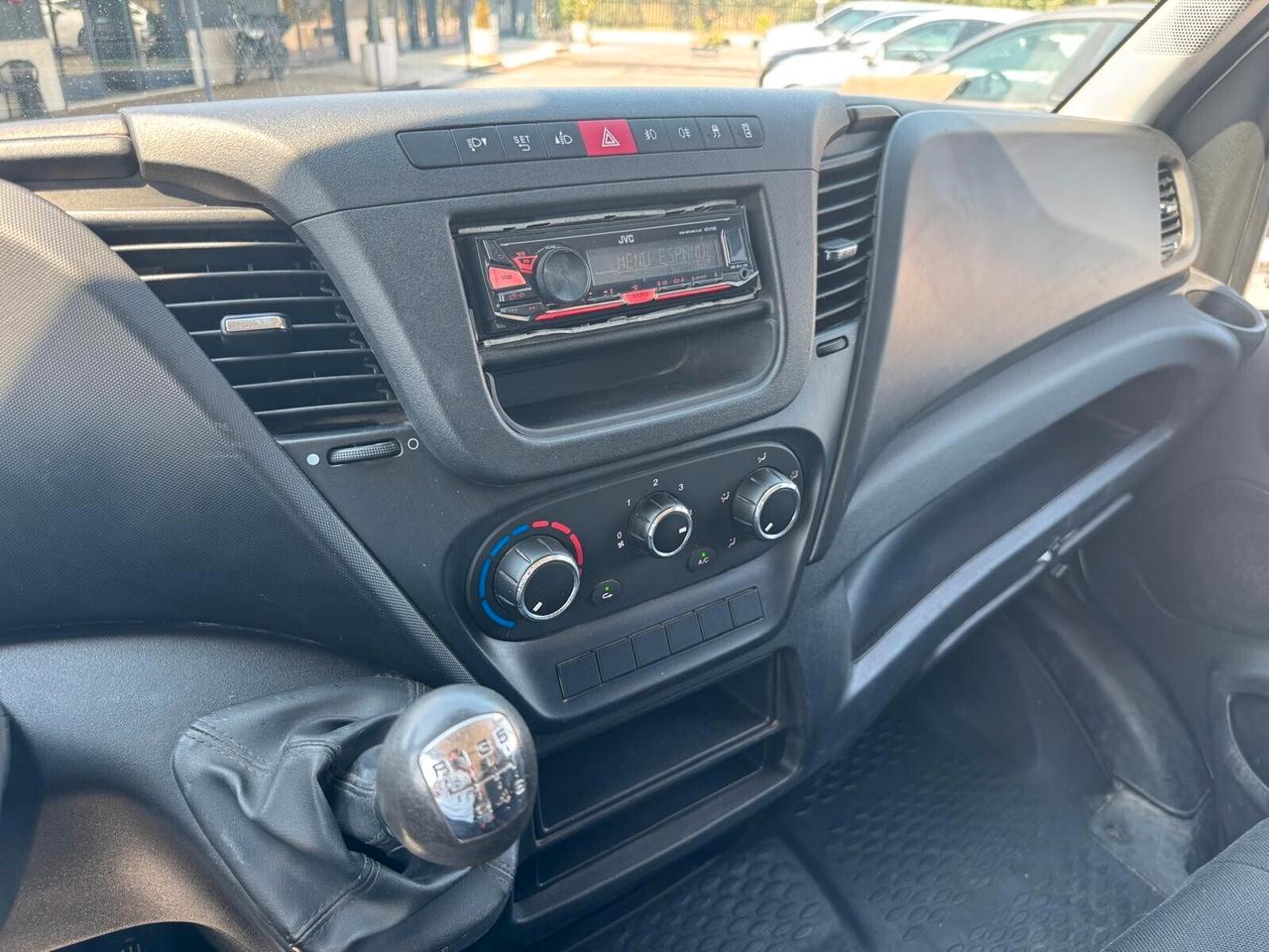 Iveco Daily 2.3 126cv passo lungo