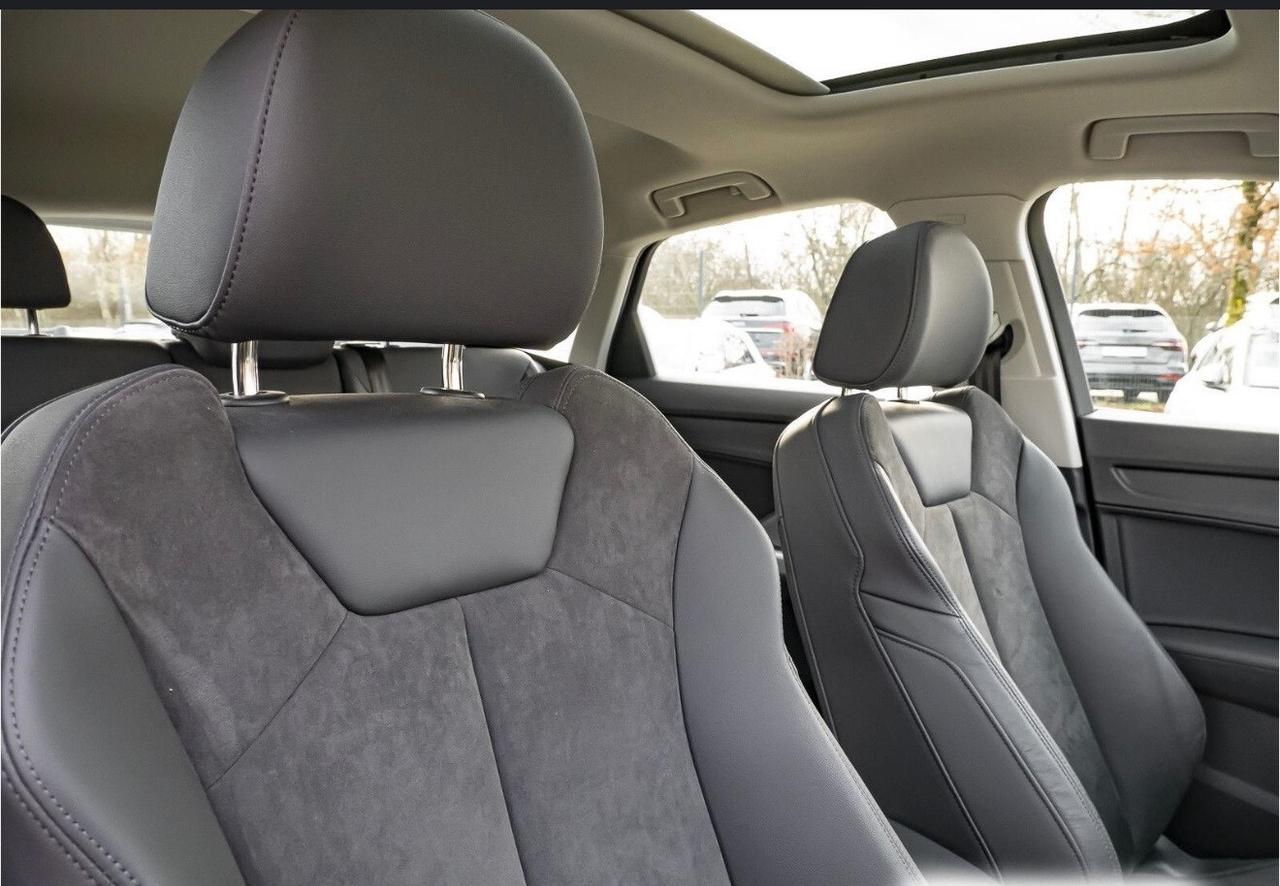 Audi Q3 45TFSI S tronic S LINE interno esterno Cerchi Sonos tetto