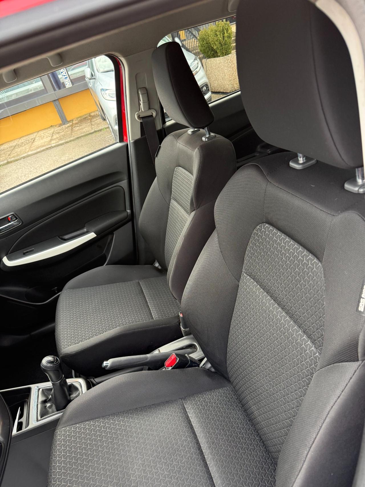 " UNA CHICCA " Suzuki Swift 1.2 Hybrid / GPL