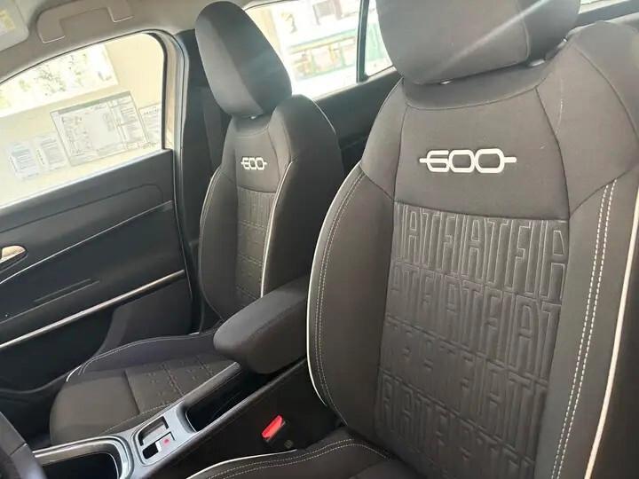 Fiat 600 Hybrid 110 CV DCT MHEV Business