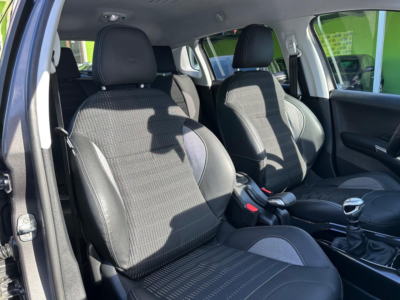 Peugeot 2008 HDi 120 Black Matt 100.000 Km