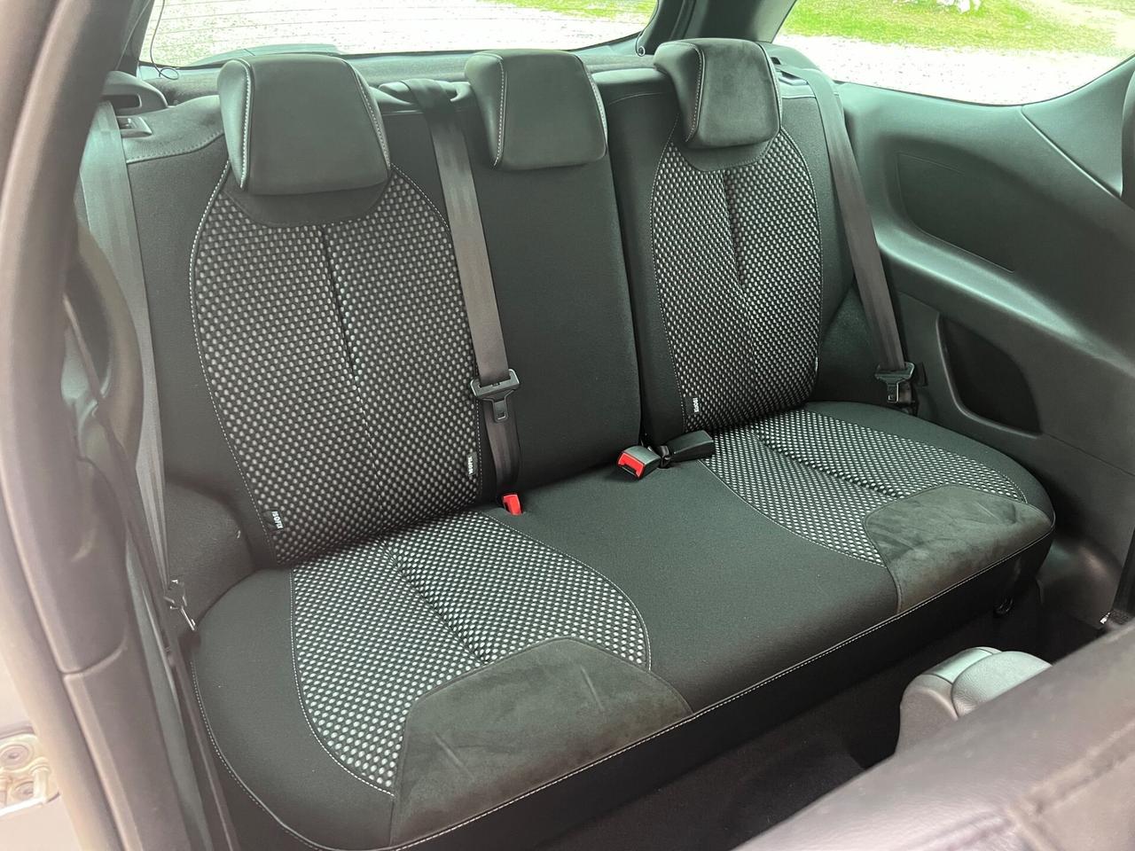 Citroen DS3 1.6 HDi 110 Exclusive SportChic