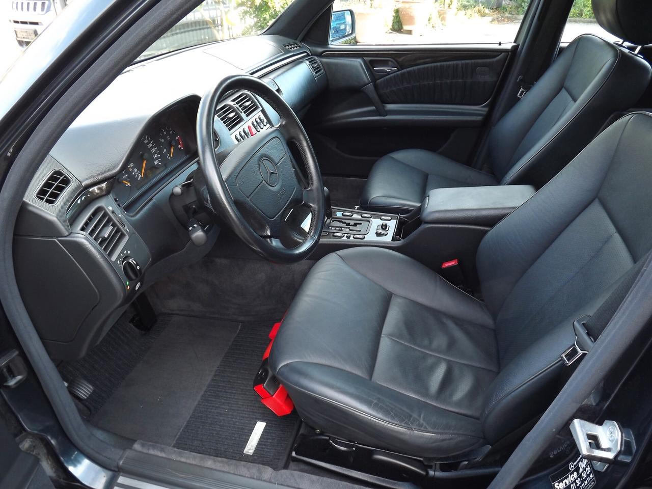 Mercedes-benz E 300 turbodiesel cat Avantgarde ASI