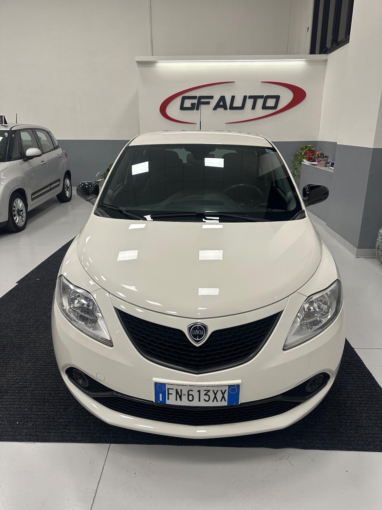 Lancia Ypsilon 1.2 69 CV 5 porte Platinum