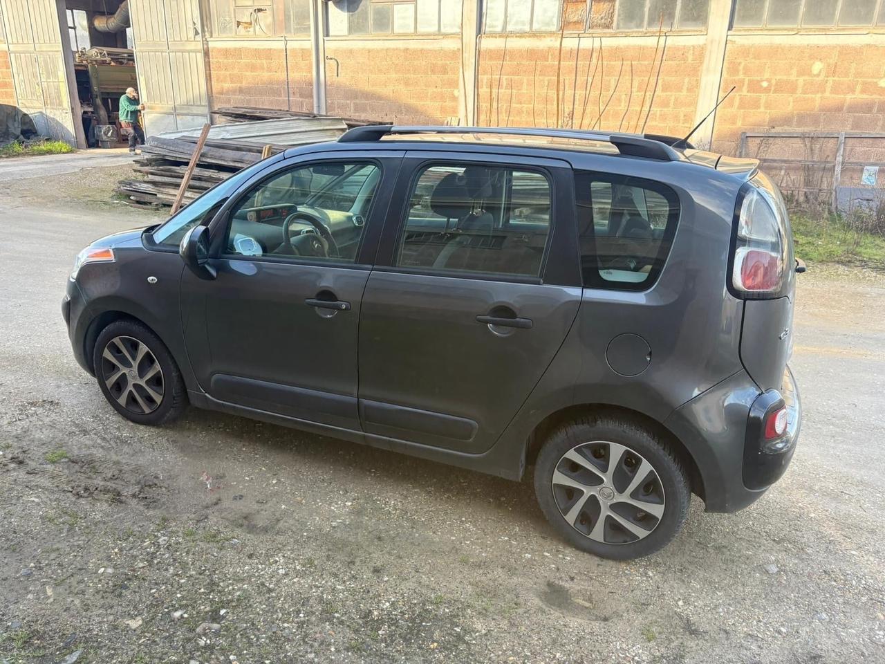 Citroen C3 Picasso 1.6 HDi 92 cvExclusive Cinema 2015 152.000 KM