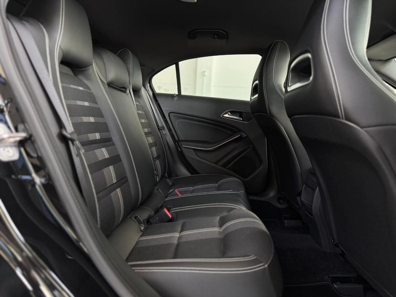 Mercedes-benz A 180 d Automatic Premium