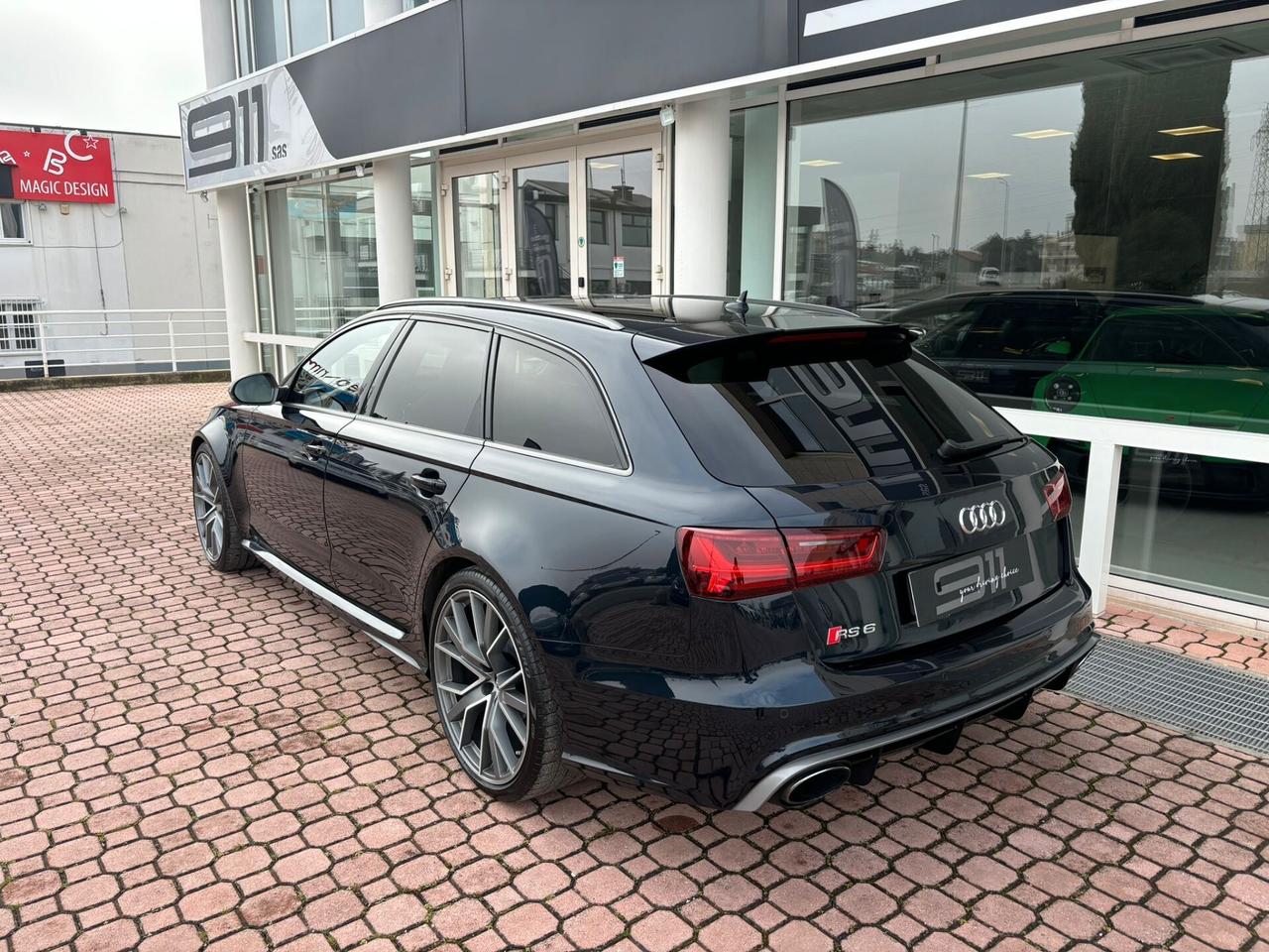 Audi A6 RS 6 Avant 4.0 TFSI quattro tiptronic