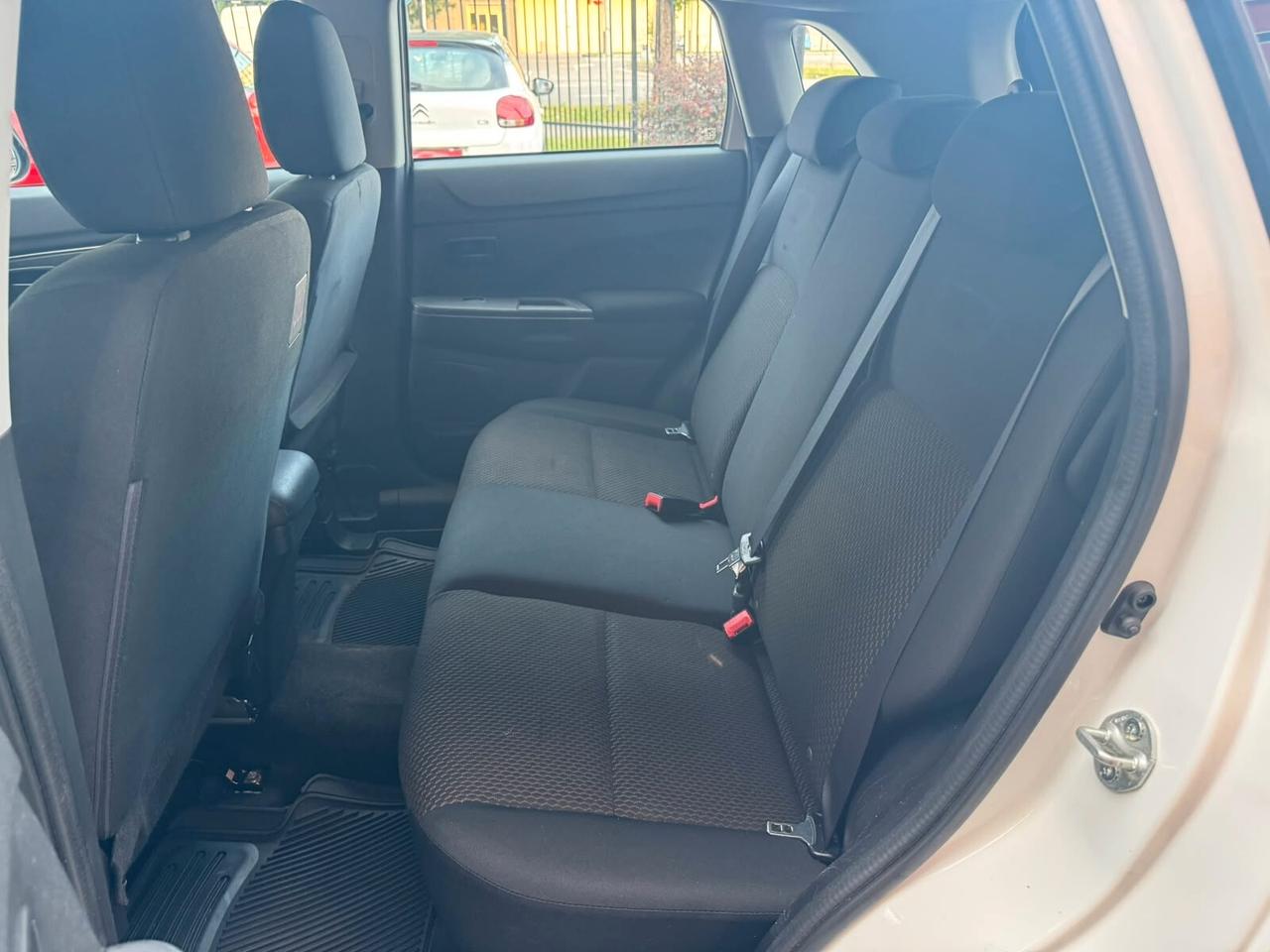 Mitsubishi ASX 1.6 2WD GPL Bi-Fuel Invite Navi