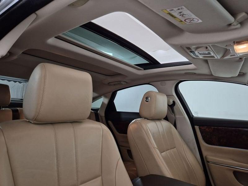 Jaguar XJ 3.0d V6 Portfolio auto my13