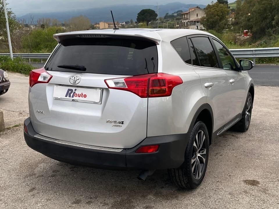 Toyota RAV 4 RAV4 2.2 D-4D 4WD Lounge