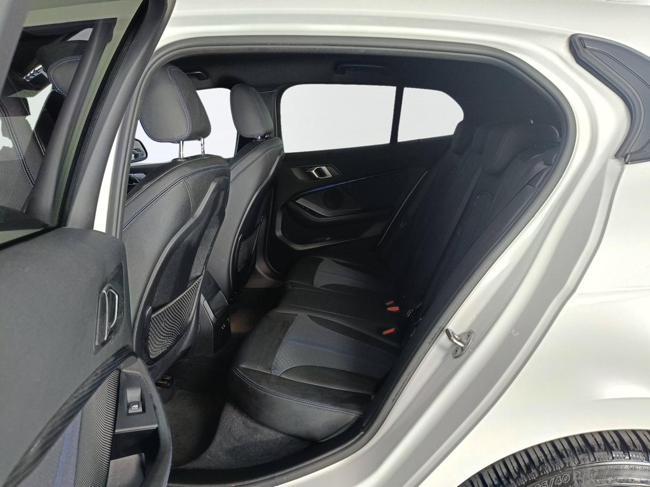 BMW Serie 1 F40 - 116d Msport auto