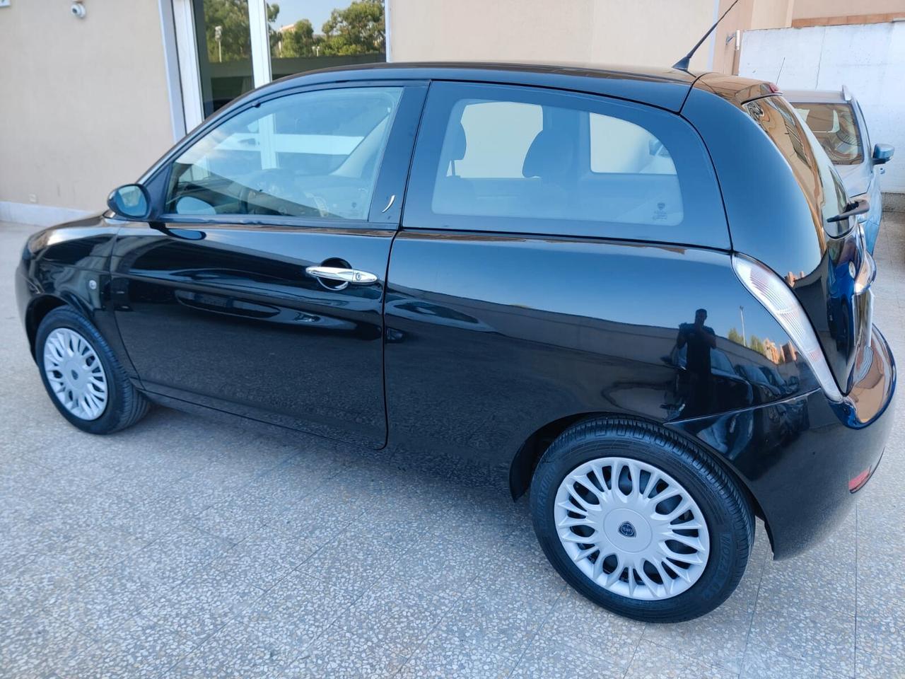 Lancia Ypsilon 1.2 benz/GPL