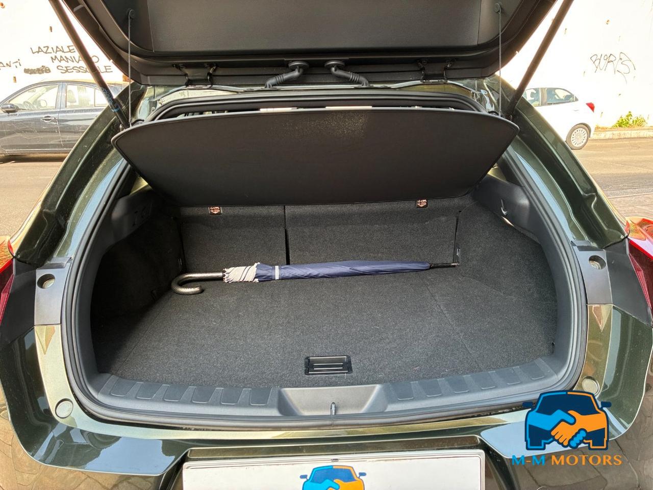 Lexus UX 300h 2.0 Urban 2wd cvt 199 cv
