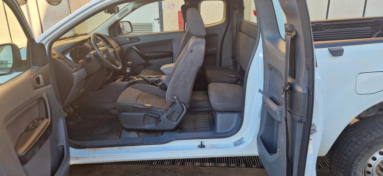 FORD RANGER 2,2 XLT 4 POSTI "problemi al motore"