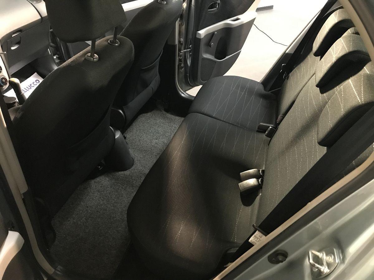 TOYOTA Yaris 1.0 5p. Sol